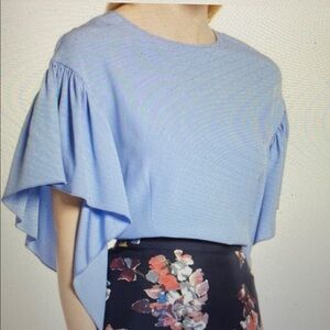 Dressy Lavender Asymmetrical Sleeve Ruffled Sleeve Top Size Small